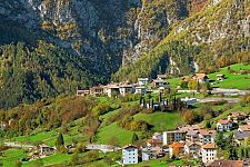 San Lorenzo Dorsino: il borgo diffuso in Val d’Ambiez dove è rinata la falesia