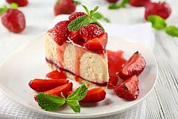 Cheesecake vegana alle fragole, senza cottura