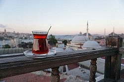 Il Tè turco, tra cultura e tradizione
